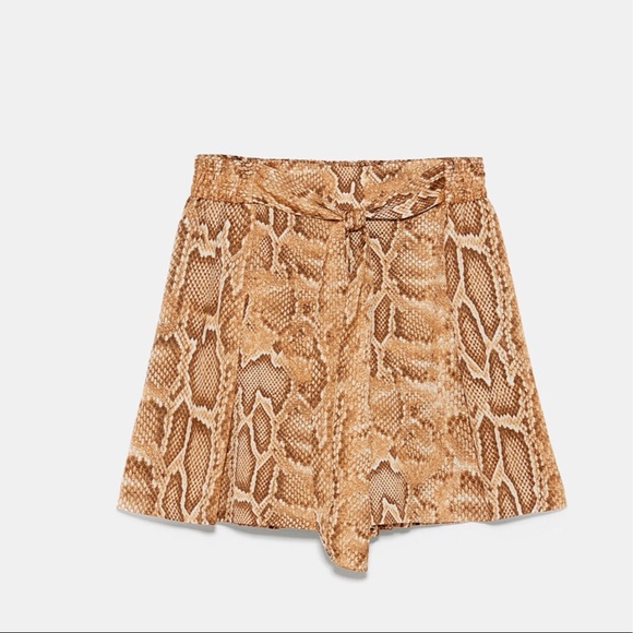 Snake print bermuda shorts - Picture 7 of 7